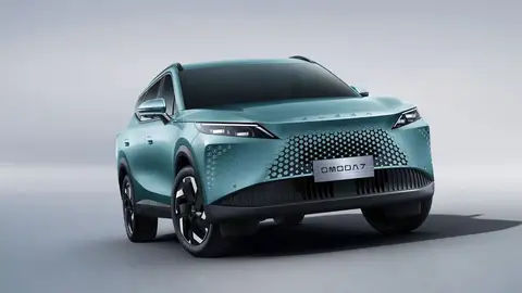 Por esto Omoda arrasa en España: su nuevo SUV costará la mitad que un Audi Q5, tendrá etiqueta CERO y 1.200 km de autonomía Omoda 7