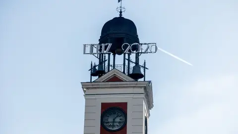 El nuevo reloj de la Real Casa de Correos de la Puerta del Sol de Madrid El nuevo reloj de la Real Casa de Correos de la Puerta del Sol de Madrid