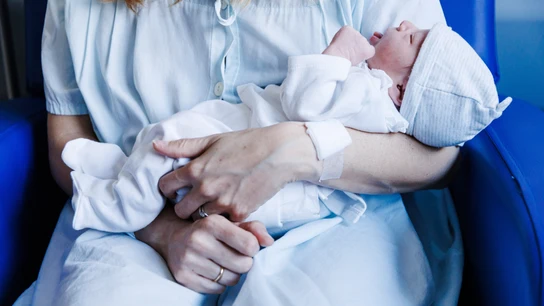 Lucía, la primera bebé de 2025 en España. Lucía, la primera bebé de 2025 en España.