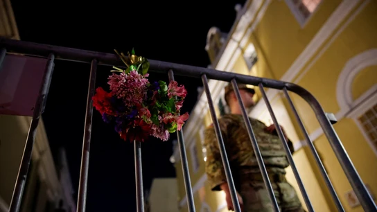 Flores en honor a las víctimas del atropello en Nueva Orleans (EEUU) Flores en honor a las víctimas del atropello en Nueva Orleans (EEUU)