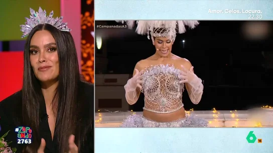 Cristina Pedroche explica cómo se fabrica un vestido con leche materna: "Josie alucinó" El vestido de las campanadas de la zapeadora se componía de una estructura llena de miles de cristales hechos con su leche materna. Para fabricarlos, recurrió a Belén Mozas.