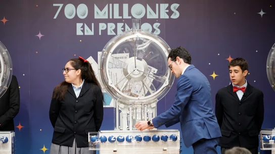Preparación de los bombos y las bolas antes de la celebración del Sorteo Extraordinario del Niño, a 6 de enero de 2023, en Madrid (España). Preparación de los bombos y las bolas antes de la celebración del Sorteo Extraordinario del Niño, a 6 de enero de 2023, en Madrid (España).