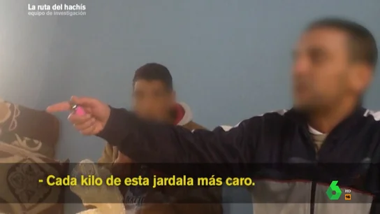 El tenso momento en el que un reportero fue descubierto cuando negociaba con un narco en Marruecos El tenso momento en el que un reportero fue descubierto cuando negociaba con un narco en Marruecos