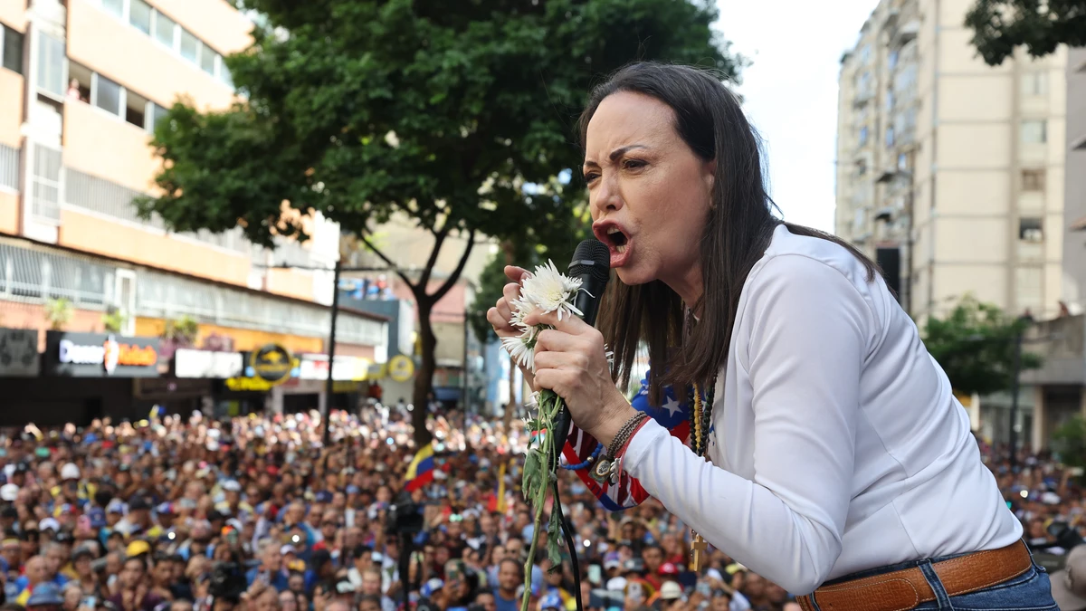 María Corina Machado denounces that “unidentified men” try to forcefully enter their home María Corina Machado denounces that “unidentified men” try to forcefully enter their home