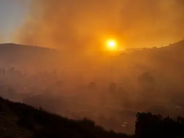 los fenómenos extremos se asocian con el cambio climático los fenómenos extremos se asocian con el cambio climático