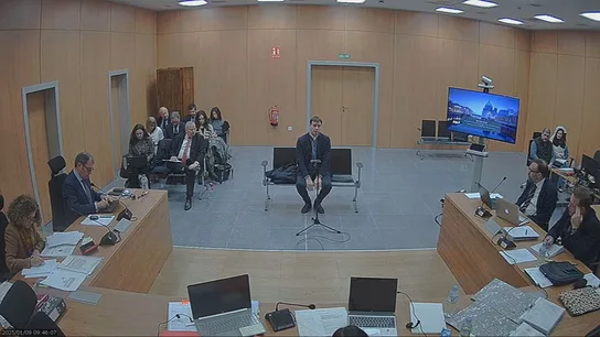 El hermano del presidente del Gobierno, David Sánchez, durante su declaración en los Juzgados de Badajoz este jueves. El hermano del presidente del Gobierno, David Sánchez, durante su declaración en los Juzgados de Badajoz este jueves