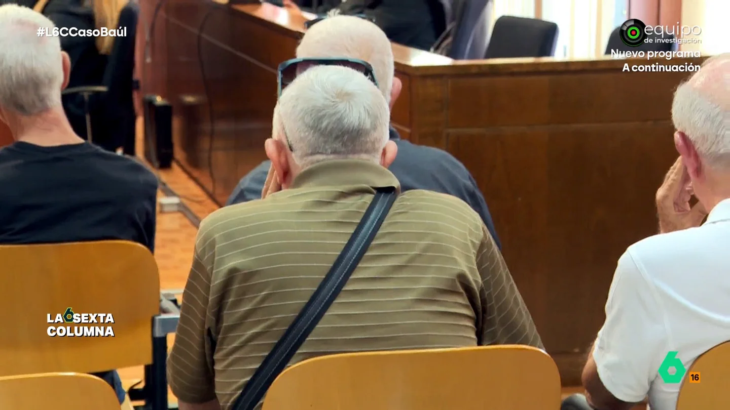 De 'Pepe el del Mercedes' a 'El Petrolero', los motes de los condenados por el 'caso Baúl' Elisa Reche, directora de 'eldiario.es' en Murcia, analiza en este vídeo cómo actuaban las proxenetas de la red de prostitución de menores de Murcia: "Les pedían que convencieran a sus compañeras de colegio".