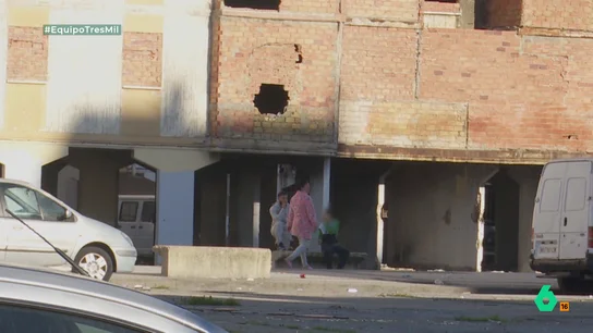 Vecinos de las Tres Mil Viviendas agrede a Equipo de Investigación Vecinos de las Tres Mil Viviendas agrede a Equipo de Investigación