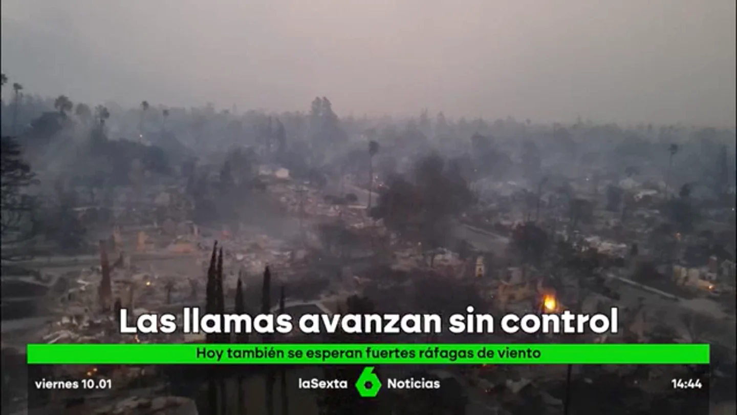 Los cinco incendios de los Ángeles siguen fuera de control Los cinco incendios de los Ángeles siguen fuera de control