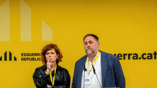 El presidente de ERC, Oriol Junqueras, junto a la secretaria general del partido, Elisenda Alamany El presidente de ERC, Oriol Junqueras, junto a la secretaria general del partido, Elisenda Alamany