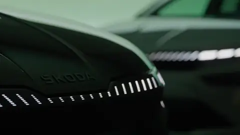 Así es la nueva apuesta de Skoda por los SUV coupé eléctricos con receta Cupra que mejora al Tesla Model Y Skoda Enyaq 2025