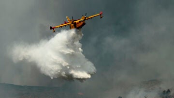 Hidroavión en un incendio