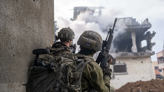 Dos soldados israelíes en la franja de Gaza. Dos soldados israelíes en la franja de Gaza.