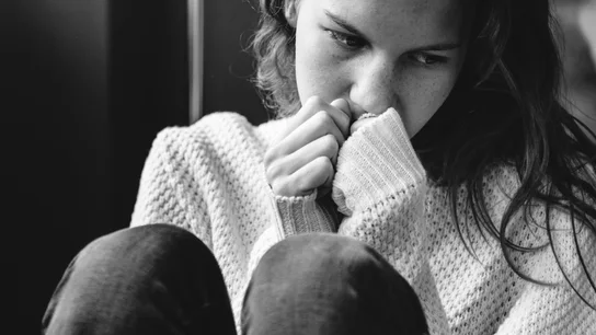Una persona triste. Una persona triste.