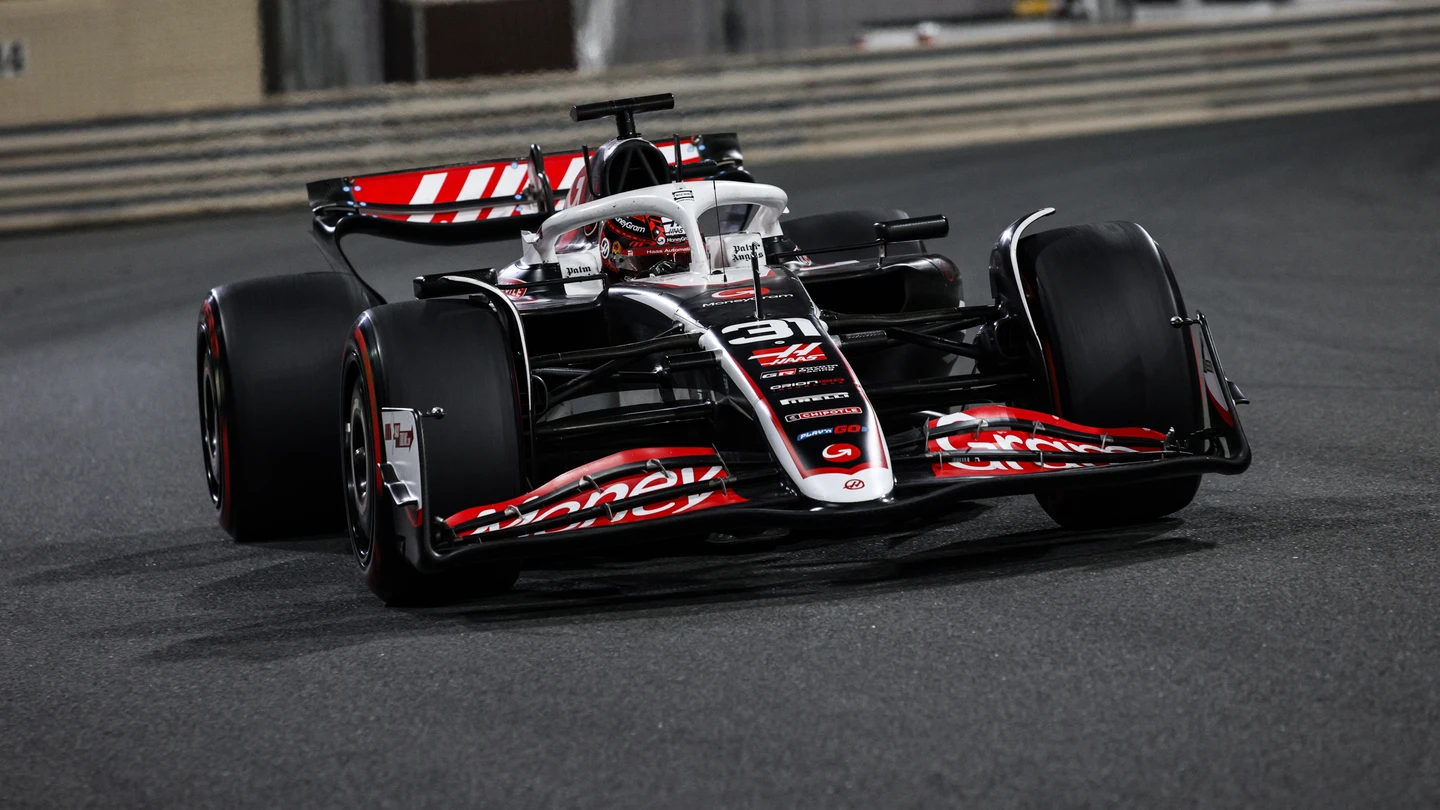 Esteban Ocon en el test con Haas de Abu Dhabi de 2024 Esteban Ocon en el test con Haas de Abu Dhabi de 2024