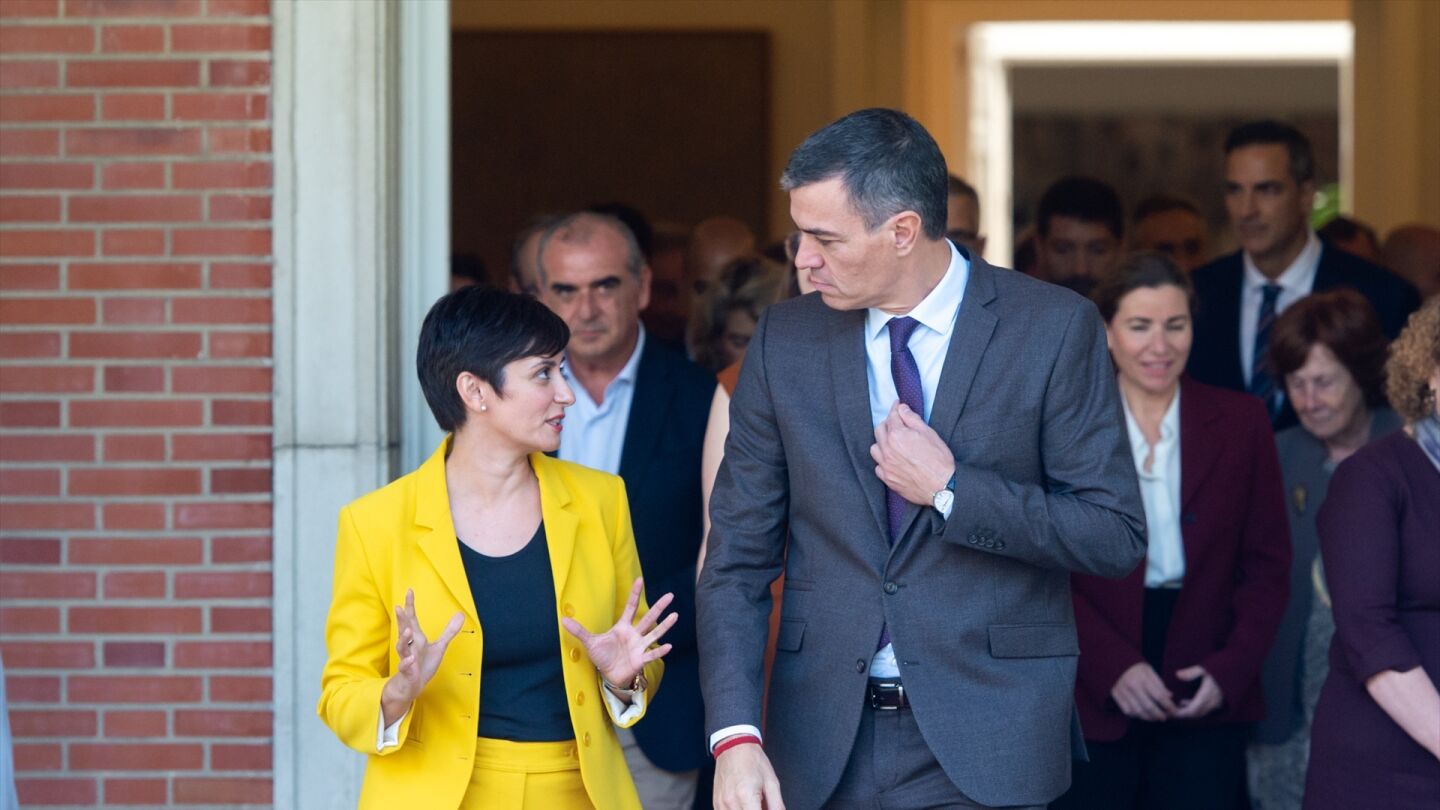 Isabel Rodríguez y Pedro Sánchez en una foto de archivo