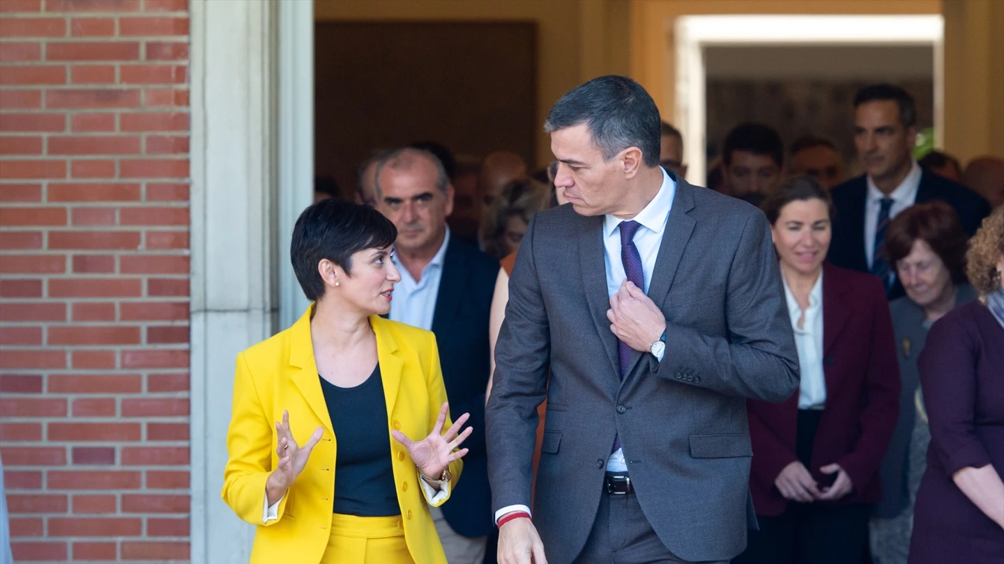 Isabel Rodríguez y Pedro Sánchez en una foto de archivo Isabel Rodríguez y Pedro Sánchez en una foto de archivo