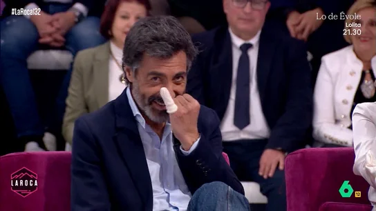 Juan del Val intenta tranquilizar sobre su corte y Nuria Roca acaba "blanca": "Me han puesto cuatro puntos de aproximación, es profundo" Juan del Val intenta tranquilizar sobre su corte y Nuria Roca acaba "blanca": "Me han puesto cuatro puntos de aproximación, es profundo"