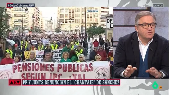 Carlos Segovia, sobre Sánchez: "Cuando dice que va a buscar debajo de las piedras, termina a pedradas" Carlos Segovia, sobre Sánchez: "Cuando dice que va a buscar debajo de las piedras, termina a pedradas"