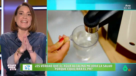 ¿El agua alcalina realmente alivia la acidez? Boticaria García lo explica en Zapeando ¿El agua alcalina realmente alivia la acidez? Boticaria García lo explica en Zapeando