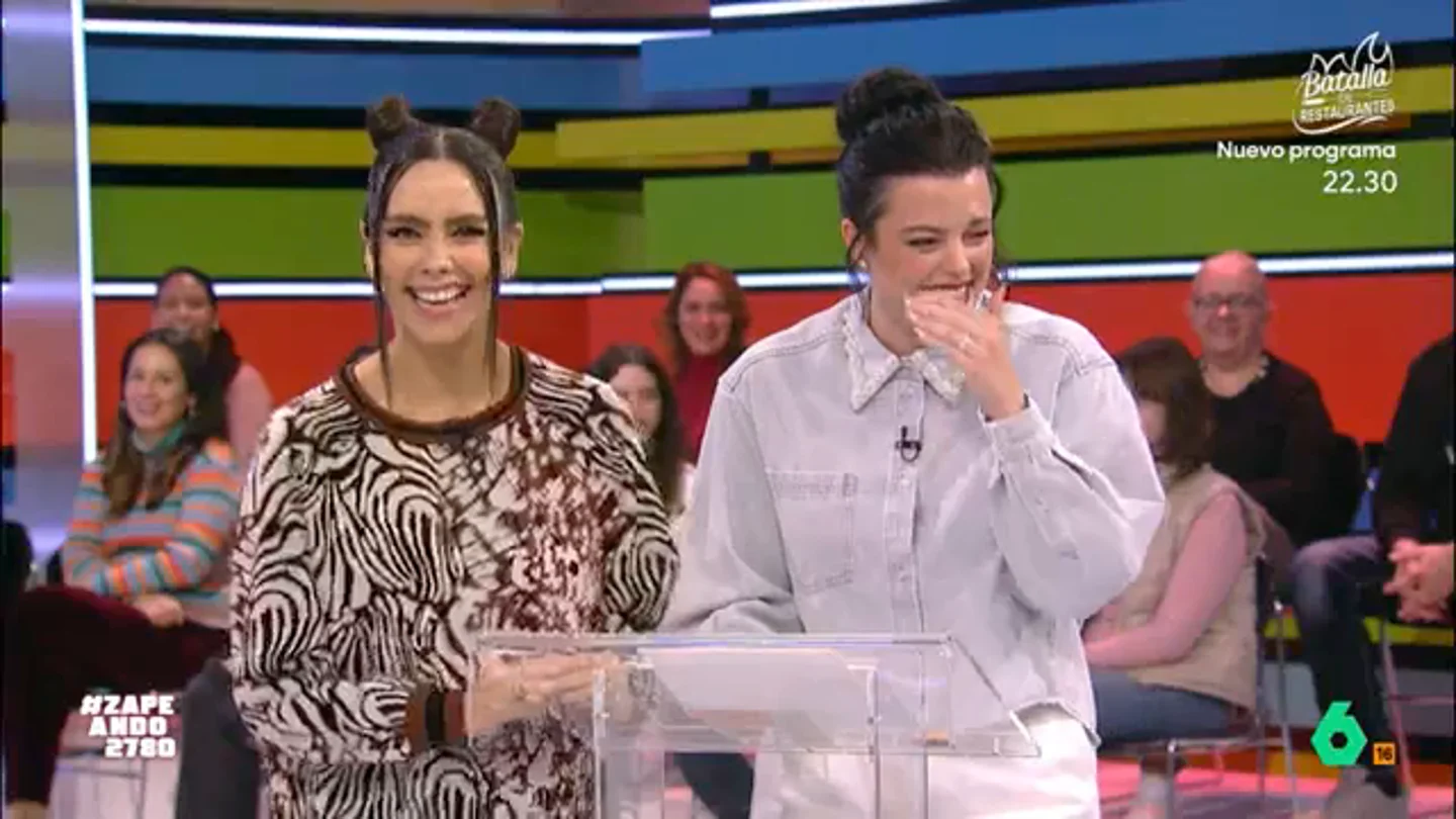 Adriana Torrebejano demuestra sus conocimientos sobre situaciones imprevistas en la nieve: "Hemos venido a ganar" Zapeando propone a la actriz un juego para ver si es capaz de adivinar qué va a pasar en varias situaciones. Para ello, forma pareja con Cristina Pedroche y ambas deberán enfrentarse a Iñaki Urrutia y Francisco Cacho.