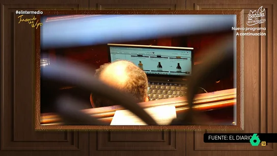 Dani Mateo, sobre el concejal que compró vino durante un pleno sobre la DANA "Puede que estuviera en su trabajo, pero su cabeza estaba en otro sitio", comenta Dani Mateo en este vídeo al ver a un concejal del PP de Valencia comprar vino online durante un pleno sobre la reconstrucción tras la DANA.