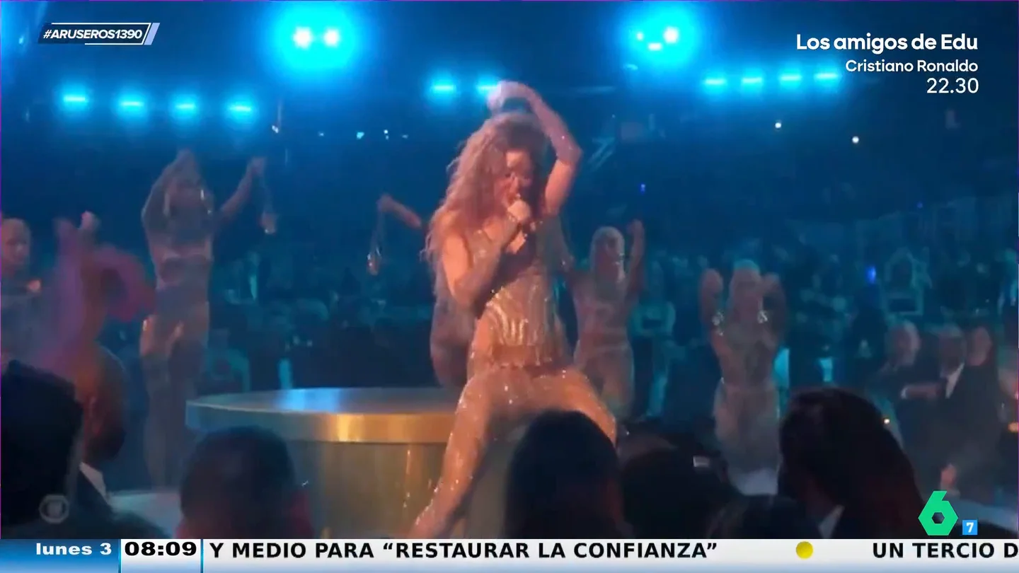 Alfonso Arús, tras ver la actuación de Shakira en los Grammy con sus hijos delante: "Va dedicada a papá" Alfonso Arús, tras ver la actuación de Shakira en los Grammy con sus hijos delante: "Va dedicada a papá"