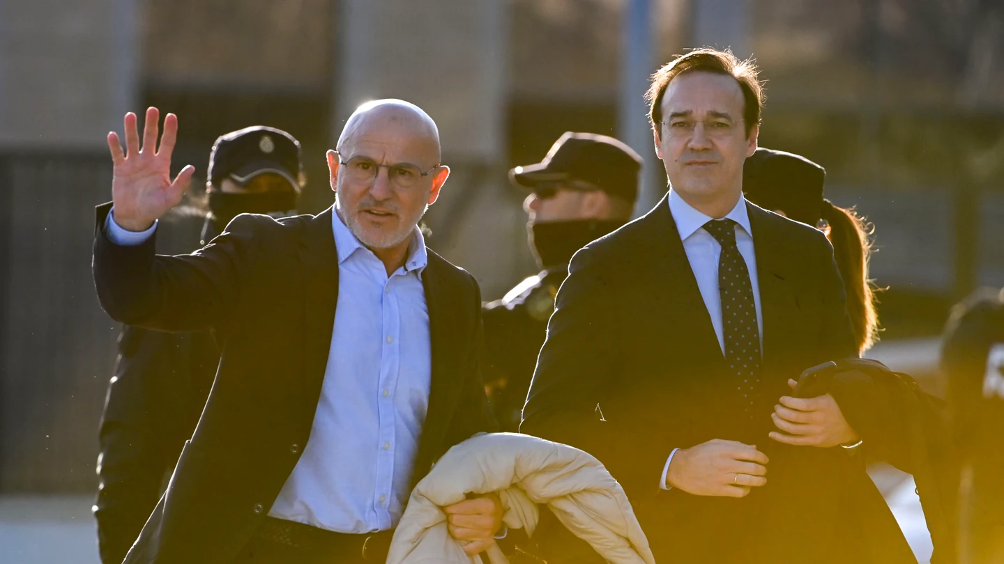 El técnico de la selección masculina de fútbol, Luis de la Fuente, a su llegada para testificar en el juicio a Luis Rubiales El técnico de la selección masculina de fútbol, Luis de la Fuente, a su llegada para testificar en el juicio a Luis Rubiales
