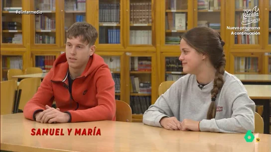 Un joven confiesa a Thais Villas que por España "iría a la guerra pero no a Eurovisión" La reportera ha visitado un centro de educación secundaria para saber qué estarían dispuestos a hacer sus alumnos por su país. ¿Harían la mili? ¿Irían a la guerra? ¿Y a Eurovisión? Esto han respondido los adolescentes a Thais.