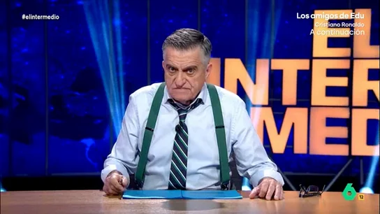 Wyoming, sobre Luis Rubiales: "A Jenni le gusta tocar las pelotas en el campo y a él tocárselas delante de la reina" Wyoming, sobre Luis Rubiales: "A Jenni le gusta tocar las pelotas en el campo y a él tocárselas delante de la reina"