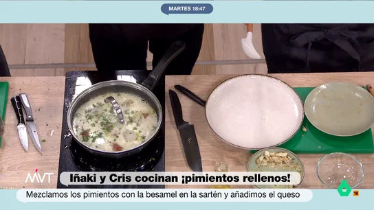 Iñaki López y Cristina Pardo cocinan con Carlos Maldonado pimientos rellenos: un clásico con un punto diferente En una nueva clase con el chef Carlos Maldonado, Iñaki López y Cristina preparan unos pimientos rellenos de bacalao, una receta tradicional, fácil, sabrosa y muy vistosa. Los ingredientes y pasos a seguir, en este vídeo.
