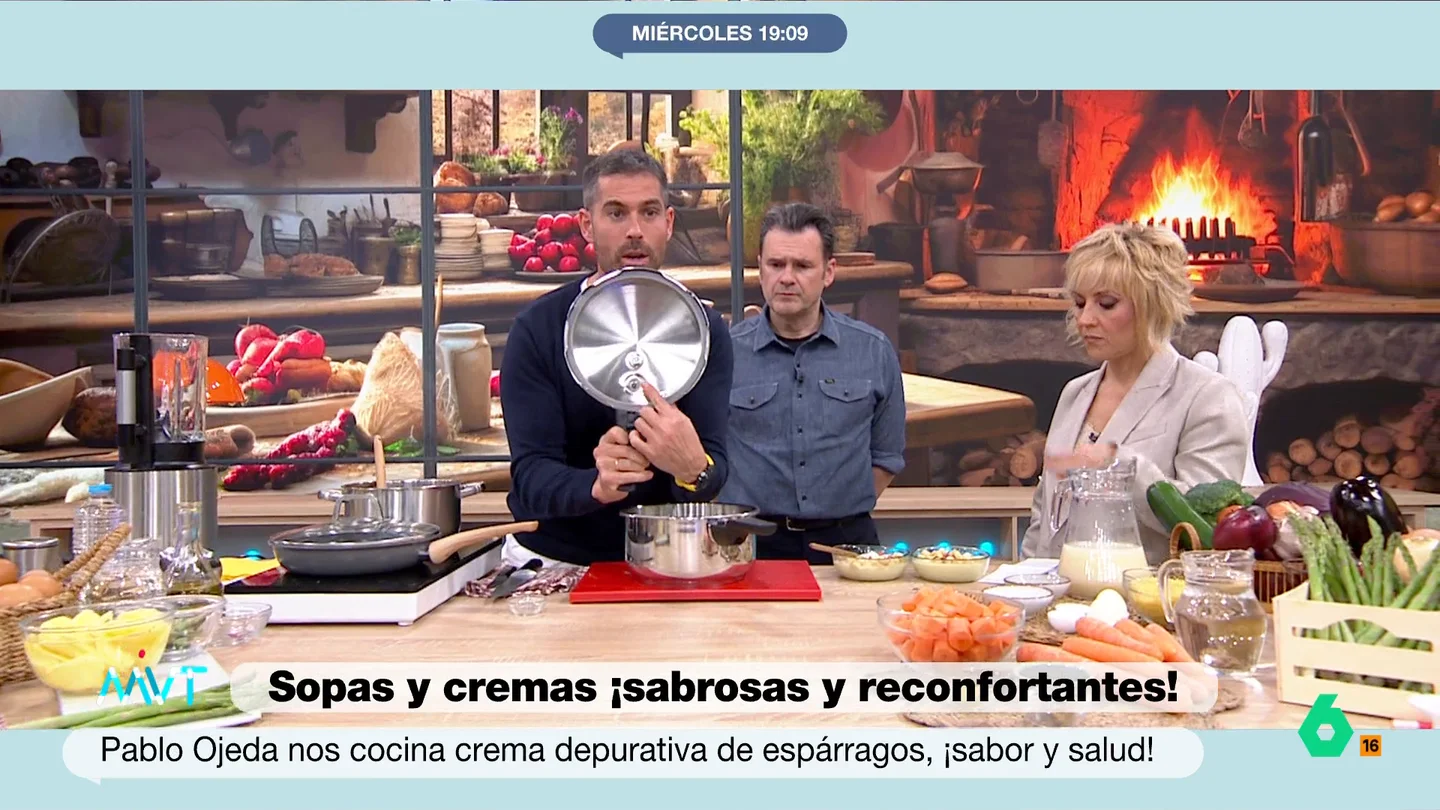 Pablo Ojeda comparte varios consejos para utilizar, de manera segura, la olla exprés El nutricionista muestra en Más Vale Tarde cómo debe utilizarse este recipiente de cocción. Cristina Pardo, por ejemplo, cuenta que ella suele utilizarla aunque le da "miedo".