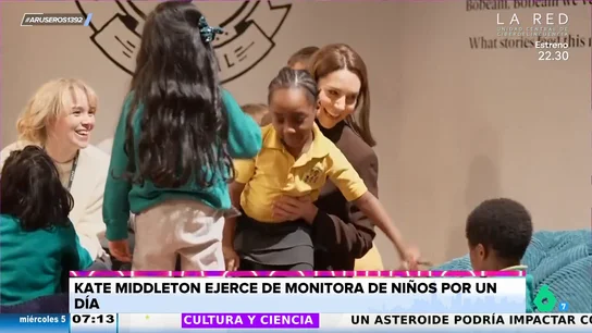 Kate Middleton, como una madre más: así viaje en autobús con un grupo de niños Kate Middleton, como una madre más: así viaje en autobús con un grupo de niños