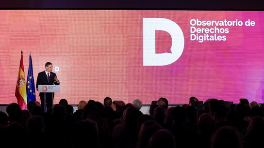 El presidente del Gobierno, Pedro Sánchez, durante su intervención en la clausura del acto de presentación del Observatorio de Derechos Digitales El presidente del Gobierno, Pedro Sánchez, durante su intervención en la clausura del acto de presentación del Observatorio de Derechos Digitales