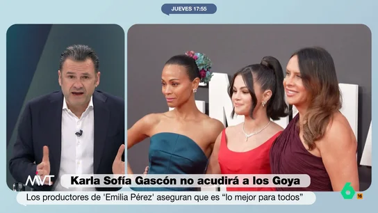 Iñaki López, sobre Karla Sofía Gascón: "En algún momento tendrá derecho a reiniciar su carrera y quitarse la cruz de encima" Iñaki López defiende en este vídeo el "derecho a las segundas oportunidades" para Karla Sofía Gascón después de haber sido apartada de la promoción de 'Emilia Pérez' en los Oscars y quedarse sin nueva edición de su novela y sin ir a los Goya.