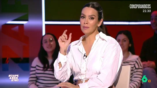 Cristina Pedroche pide sugerencias para el nombre de su hijo: "Me gustan cortitos y, a ser posible, vascos" La zapeadora ha desvelado que está esperando un niño. María Gómez ha preguntado si pueden sugerirle nombres para su bebé, algo que Cristina acepta de buen grado. No te pierdas las sugerencias de los zapeadores.