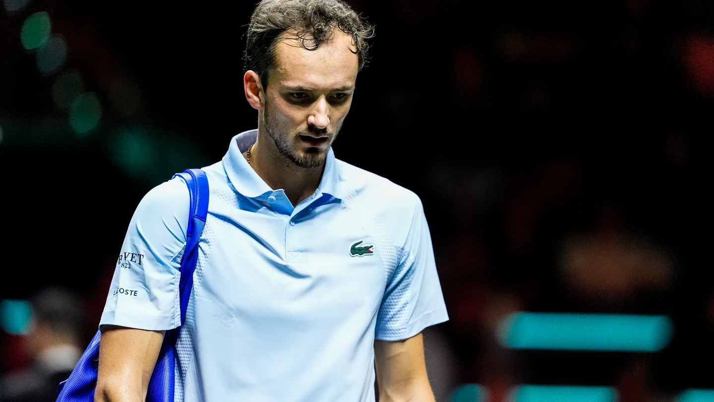 Medvedev, sobre su 'posible' retirada: "Me gusta el tenis y sigo ganando dinero, continuaré..." Medvedev, sobre su 'posible' retirada: "Me gusta el tenis y sigo ganando dinero, continuaré..."