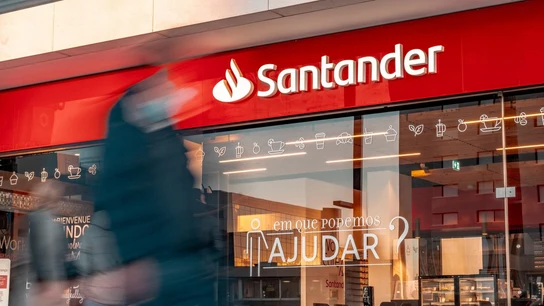 Imagen de archivo de una oficina del Banco Santander Imagen de archivo de una oficina del Banco Santander