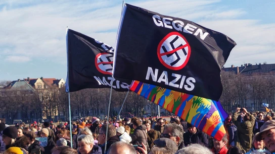Al menos 200.000 personas salen a las calles de Múnich en una nueva marcha contra la ultraderecha en Alemania Al menos 200.000 personas salen a las calles de Múnich en una nueva marcha contra la ultraderecha en Alemania