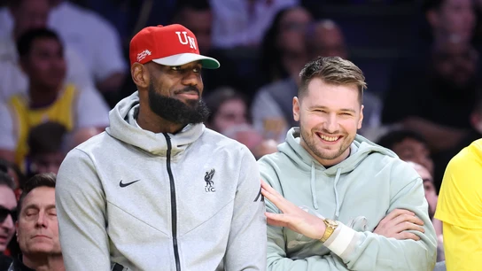 Doncic y LeBron juntos en un encuentro NBA Doncic y LeBron juntos en un encuentro NBA