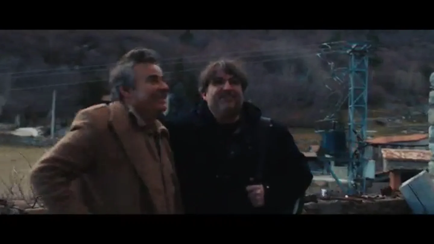 La broma de Jordi Évole al saludar a Eduard Fernández: "Las subvenciones del cine..." La broma de Jordi Évole al saludar a Eduard Fernández: "Las subvenciones del cine..."