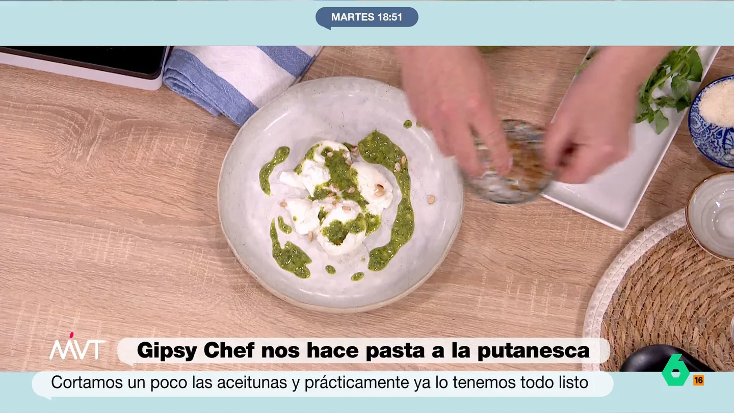 La salsa gremopesto de Gipsy Chef que no te puedes perder: "Sirve para lo que quieras porque está buenísima" La salsa gremopesto de Gipsy Chef que no te puedes perder: "Sirve para lo que quieras porque está buenísima"
