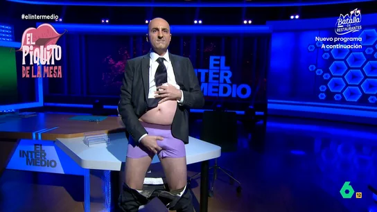 'Luis Rubiales' se baja los pantalones en pleno directo de El Intermedio: "Para aliado, el que tengo aquí colgado" 'Luis Rubiales' se baja los pantalones en pleno directo de El Intermedio: "Para aliado, el que tengo aquí colgado"