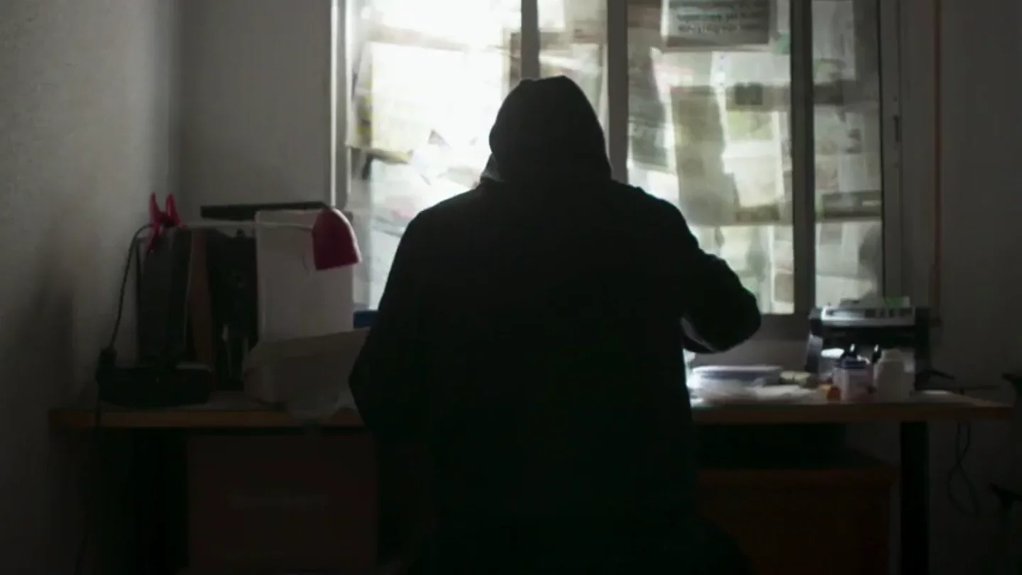 Una casa okupa y medidas de vigilancia: así se refugiaba el cabecilla de la 'Operación Alne' de la policía Una casa okupa y medidas de vigilancia: así se refugiaba el cabecilla de la 'Operación Alne' de la policía