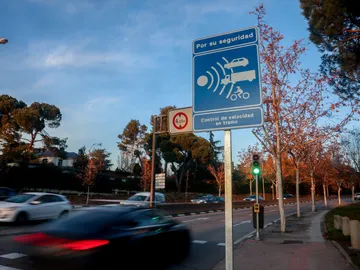 Señal de radar de velocidad Señal de radar de velocidad