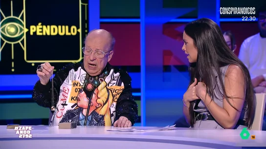 ¿Tendrá Cristina Pedroche más hijos? El péndulo de Rappel tiene la respuesta El vidente visita Zapeando para responder algunas preguntas y dudas de los zapeadores a través de sus métodos adivinatorios. La zapeadora ha querido conocer si seguirá dando las campanadas o si tendrá más de dos hijos.