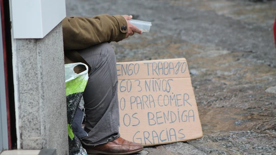 La población en riesgo de pobreza o exclusión social en España desciende al 25,8%, la tasa más baja en diez años La población en riesgo de pobreza o exclusión social en España desciende al 25,8%, la tasa más baja en diez años