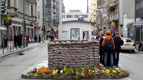 Checkpoint Charlie, Berlín Checkpoint Charlie, Berlín