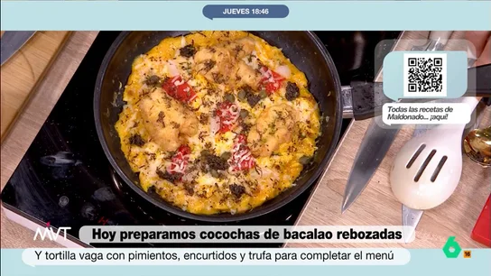 Carlos Maldonado y Pablo Ojeda proponen una original receta: una tortilla vaga con cocochas y encurtidos El cocinero cuenta que esta elaboración recibe este nombre debido a que solo se cocina por un lado. Esto hace que quede muy cremosa y melosa. No te pierdas el paso a paso en el vídeo principal.