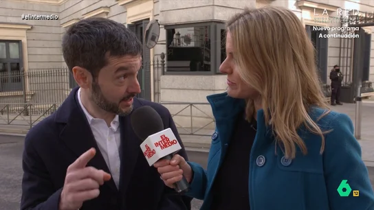 El ministro Bustinduy responde al magnate de Ryanair: "Ser payaso es una profesión bien digna" El ministro Bustinduy responde al magnate de Ryanair: "Ser payaso es una profesión bien digna"